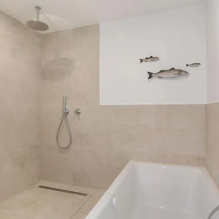 Holiday home Luxus-ferienhaus Ds11